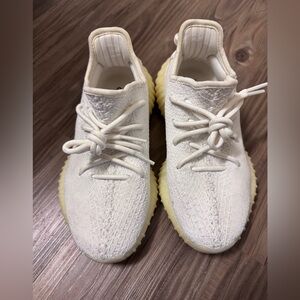 Yeezy Boost 350 V2 “Triple White”